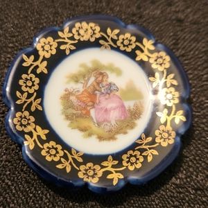 VINTAGE LIMOGES PORCELAIN MINIATURE PLATE "DANCING COUPLE "